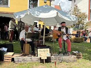 Woidfolk auf der 700-Jahr-Feier des Marktes Tittling im Juli 2025